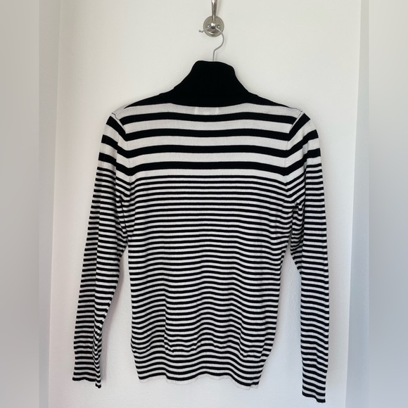 Joseph A. lightweight black and white sweater size PM - Picture 2 of 3